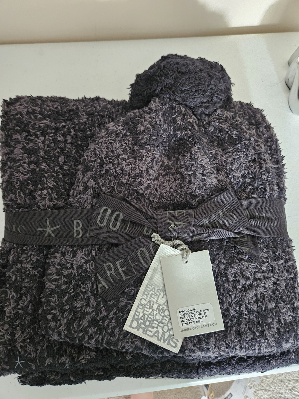 NWT Barefoot Dreams CozyChic Pom Pom Beanie & Scarf Set